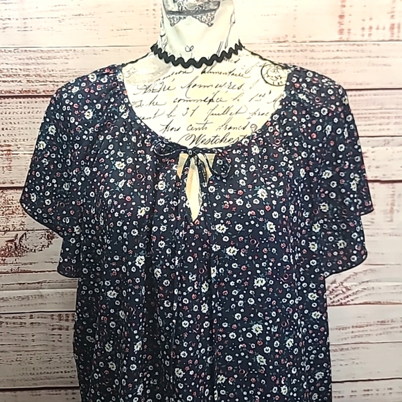 SimpleFun floral short sleeve blouse - Picture 2 of 7